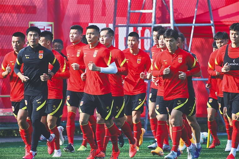 他只上场一 他只上场一